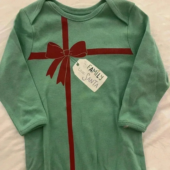 5/$25! Old Navy‎ Christmas-Graphic One-Piece for Baby 6-12 mos - Picture 2 of 4